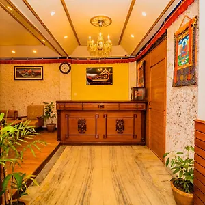 Aashraya Hotel