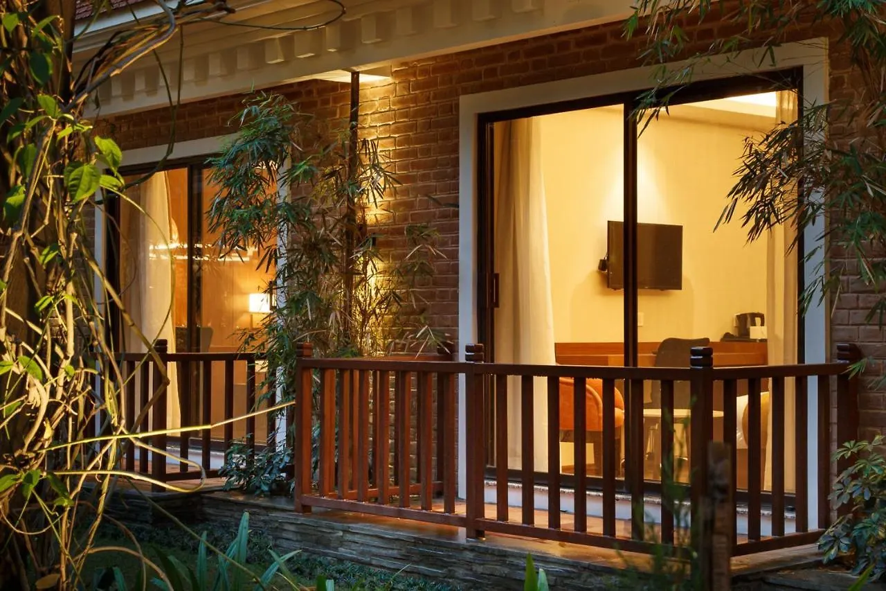 Hotel Thrive, A Tropical Courtyard Катманду 4*,