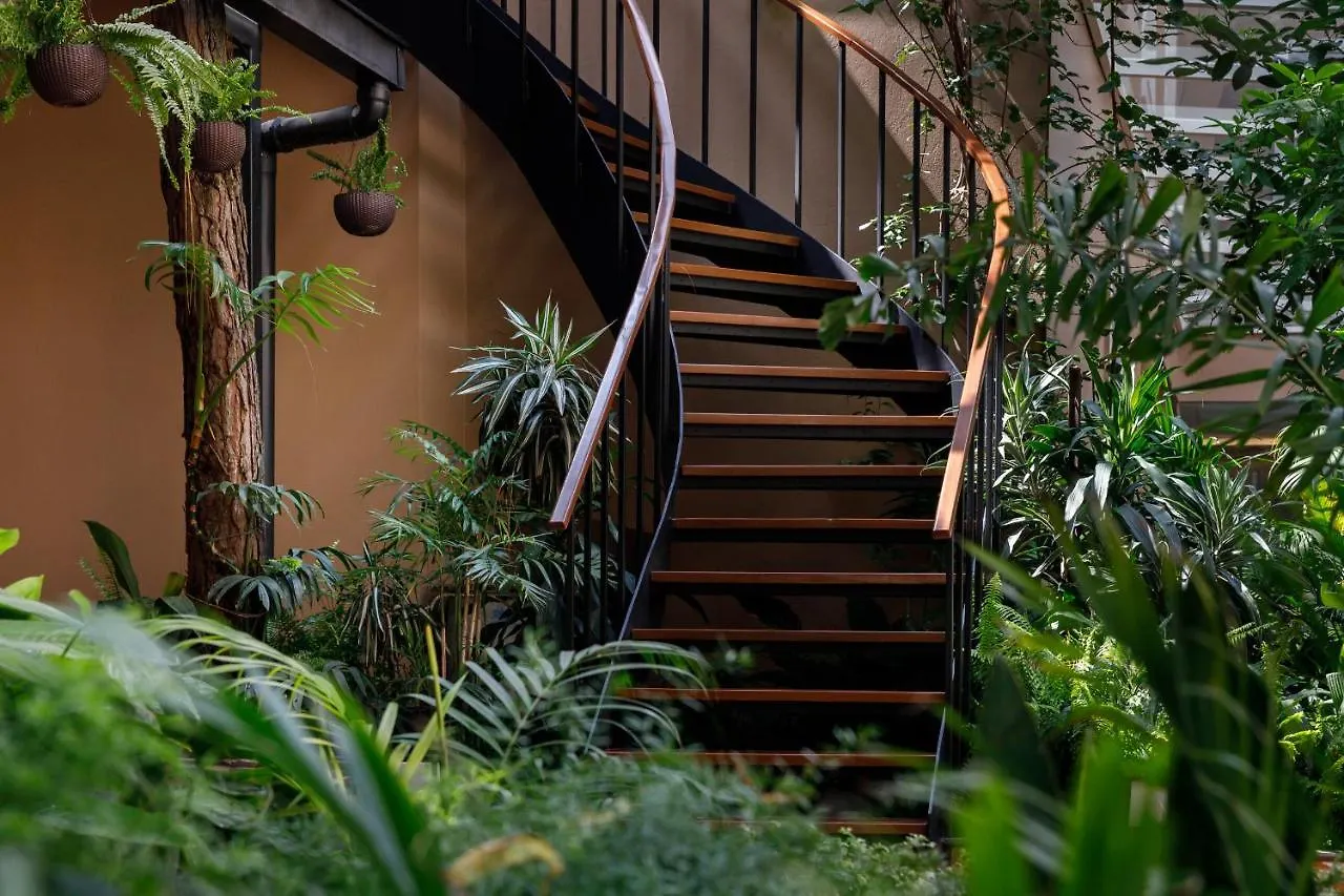 Hotel Thrive, A Tropical Courtyard Катманду