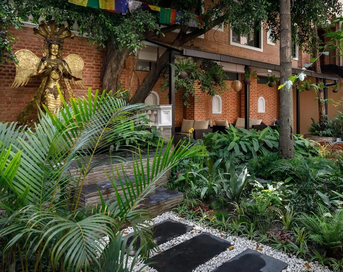 Hotel Thrive, A Tropical Courtyard Катманду